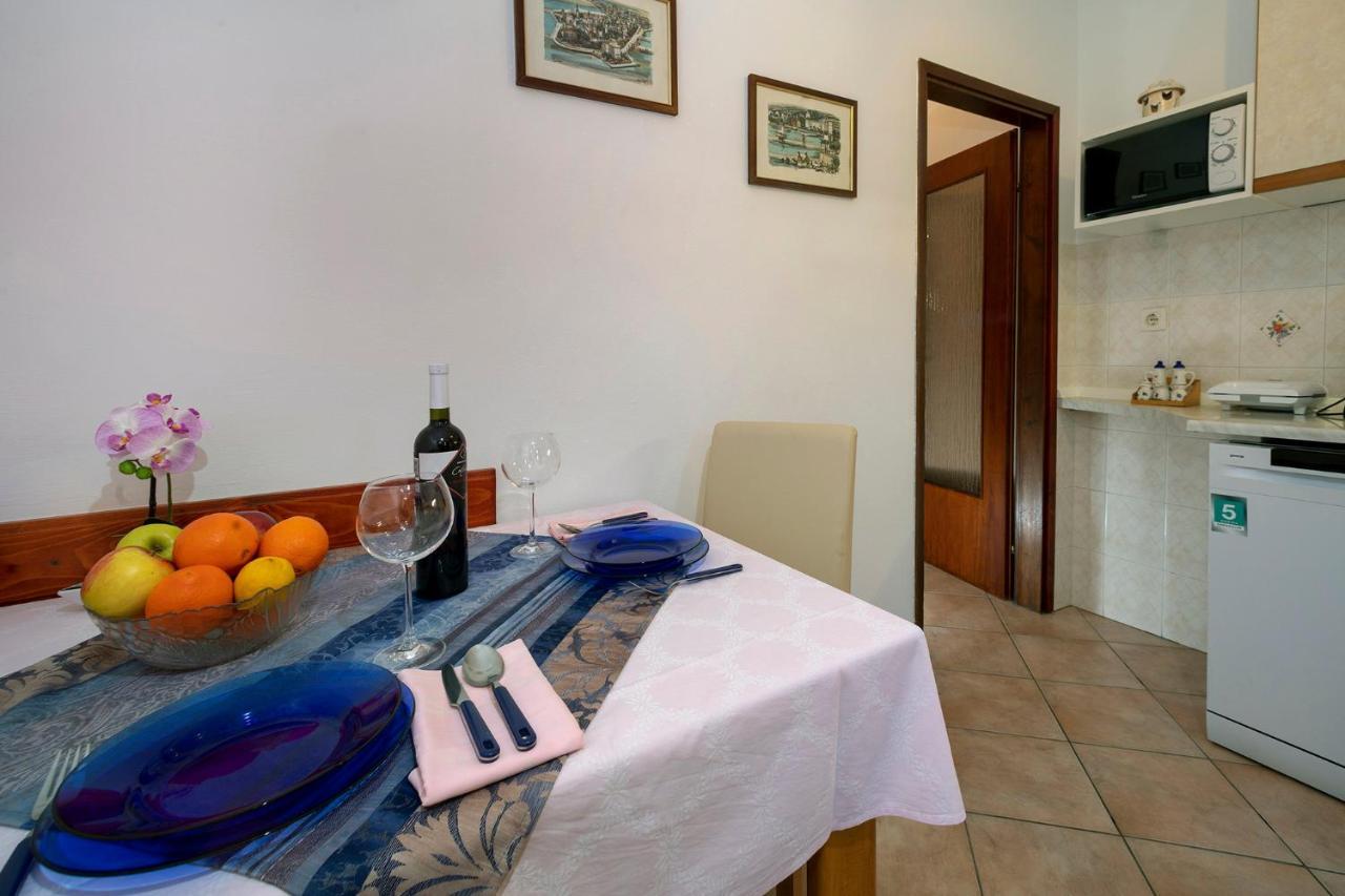 Apartman Ornela Porec Esterno foto